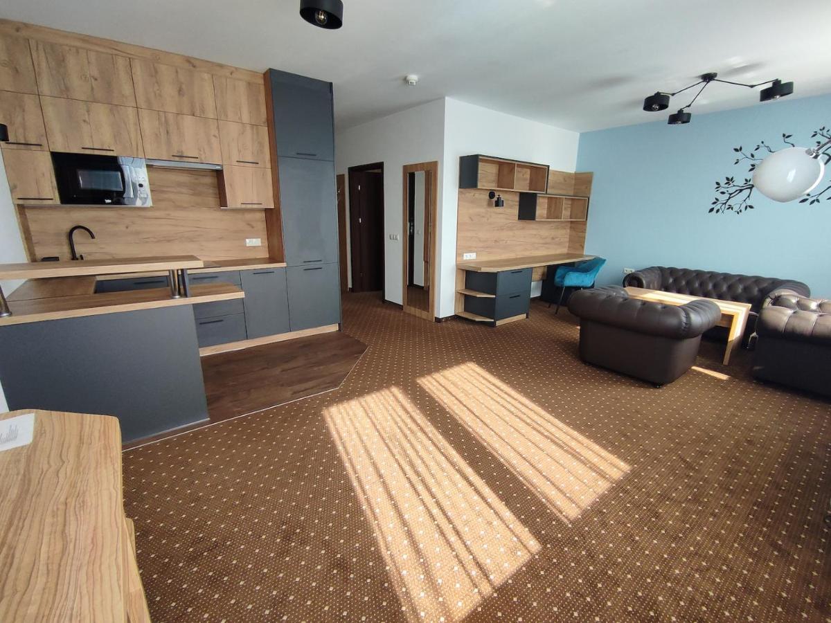 Aparthotel Legnica - Apartamenty Z Aneksem Kuchennym Eksteriør bilde